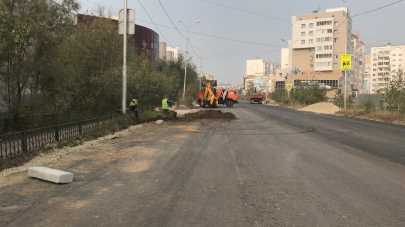 Временно ограничивается движение на перекрестке улиц Петровского и Ойунского