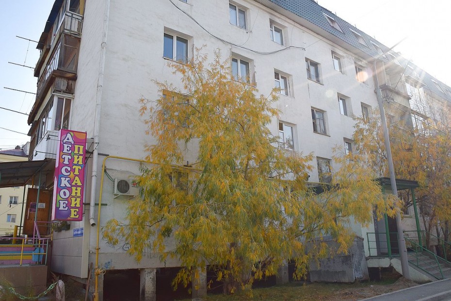 Зима близко: ООО «Туйгун» устроила реалити-шоу для жильцов дома на Можайского