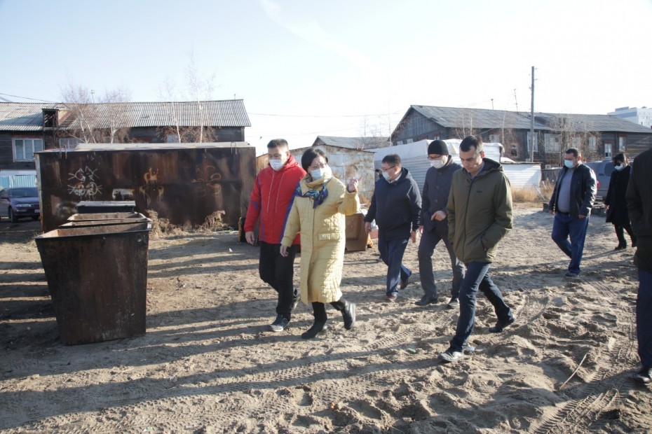 В неблагоустроенных кварталах Якутска вновь обустроены выгребные ямы и санточки ТКО