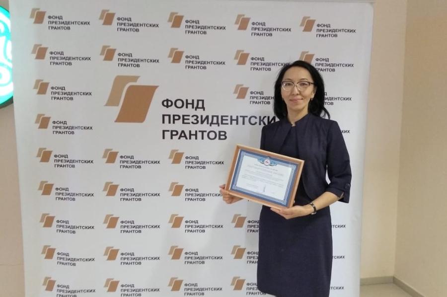 Выпускница СВФУ готовит к изданию русско-якутский конфликтологический словарь