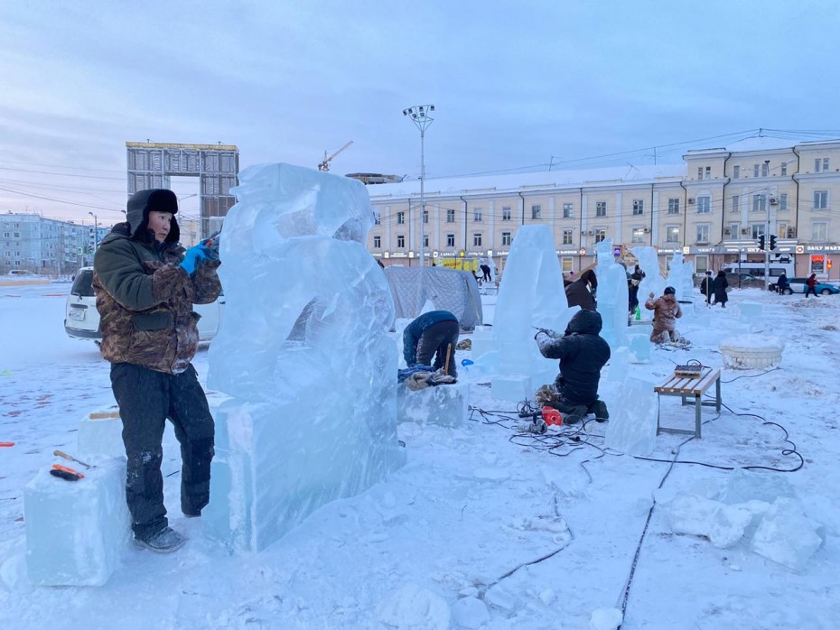 Ледовые скульптуры украсили  Якутск