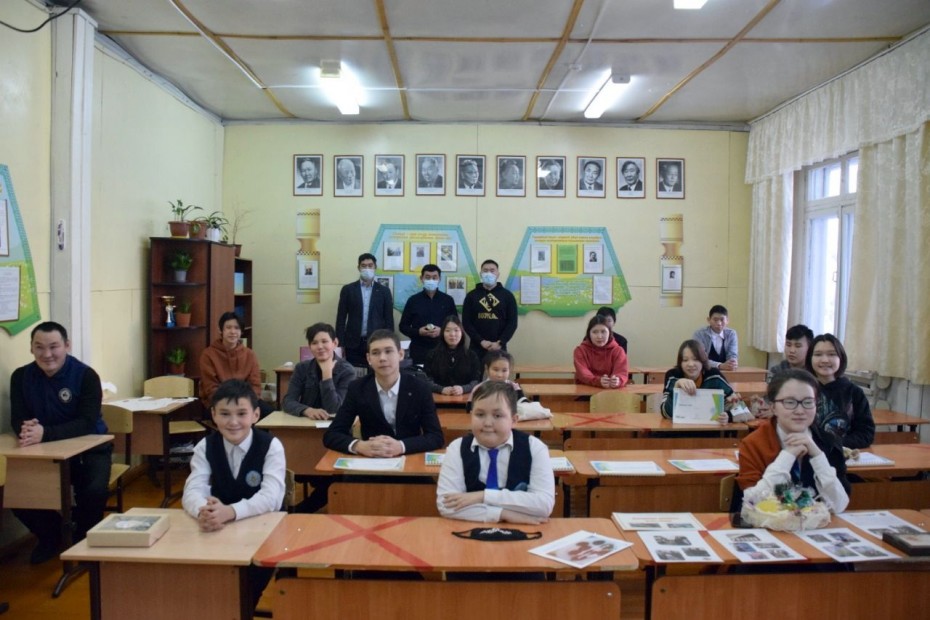 В предприниматели — с начального класса: Якутские  «опористы» встретились с учениками Октемской бизнес-профильной школы