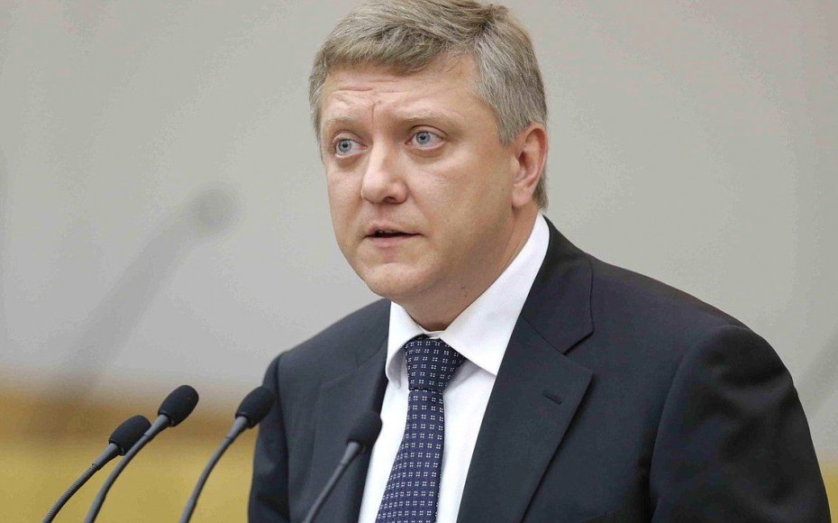 Депутат от партии власти внес в Госдуму законопроект о лишении свободы за клевету в интернете