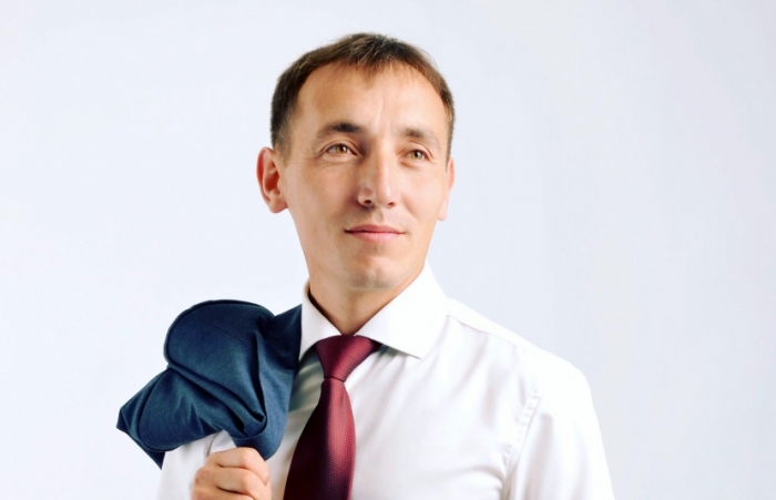 На выборах мэра Нюрбы, по предварительным данным, лидирует самовыдвиженец Александр Иванов