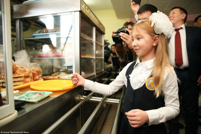Столовая онлайн: В Якутске презентовали новую систему оплаты школьного питания