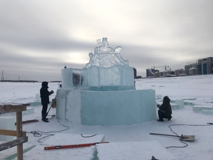 Ледовый городок готовится к Международному конкурсу мастеров ледовых и снежных скульптур