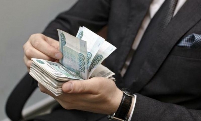 49 служащих мэрии Якутска не предоставили сведения о доходах