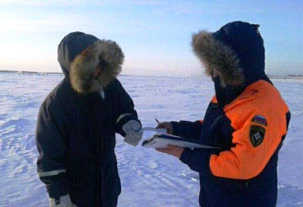 Инспекторы ГИМС предупредили рыбаков об опасностях на льду