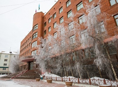 За 2015 год проведено 148 заседаний постоянных комитетов и комиссии парламента Якутии
