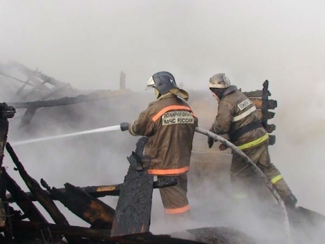 В Нерюнгри при пожаре в жилом вагончике пострадал человек