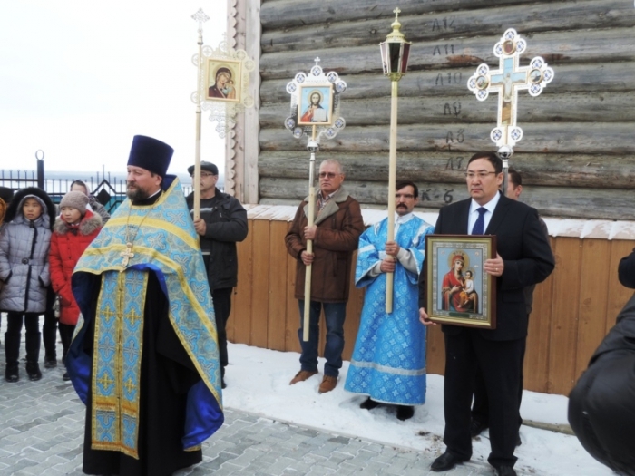 На северной окраине Якутии засияли кресты православного храма