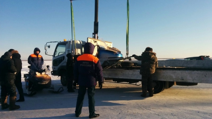 На неокрепшем льду сотрудники трёх ведомств ловили безответственных граждан