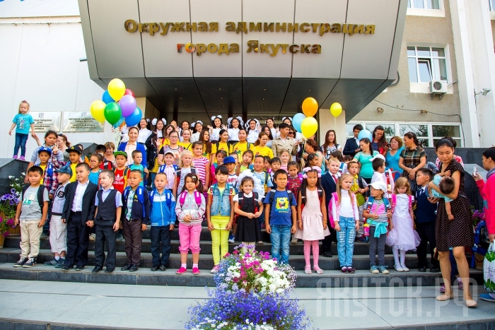 В Якутске состоялась ежегодная акция «Портфель в подарок»
