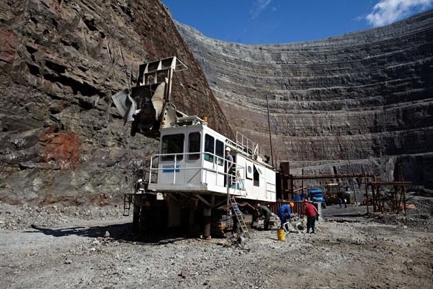 Четверть шахтеров Дальнего Востока рассчитывают на зарплату 100-300 тысяч рублей