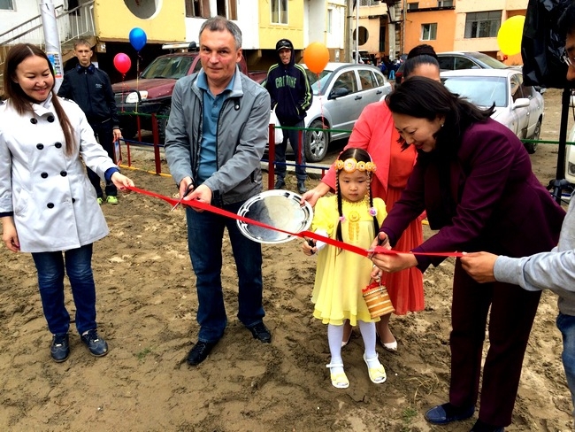 В Губинском округе открылась детская площадка