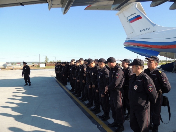 Сводный отряд якутских полицейских вылетел в полугодовую командировку в Северо-Кавказский регион