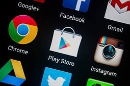 Мобильное приложение "Вконтакте" удалено из Google Play  из-за пиратского контента