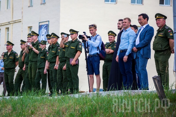 Айсен Николаев принял участие в открытии военно-патриотических сборов «Курс молодого бойца»