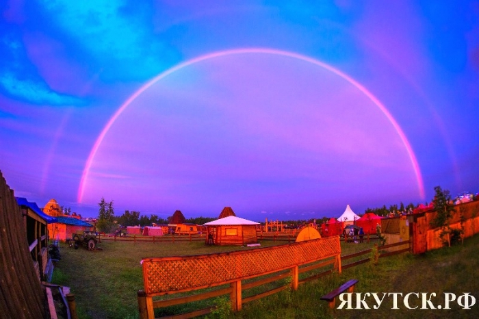 Двойная радуга над Ус Хатын как символ благословения божеств – Айыы