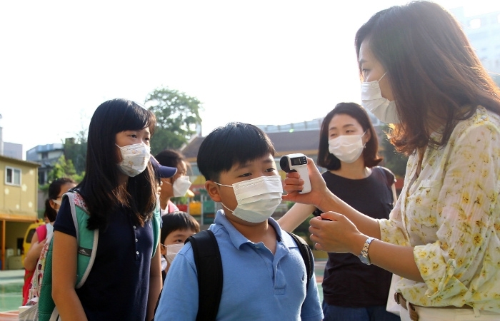 Число заразившихся коронавирусом в Южной Кореи выросло до 138 человек