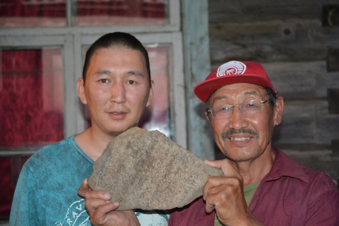 Древние камни с китайскими иероглифами обнаружены возле Якутска