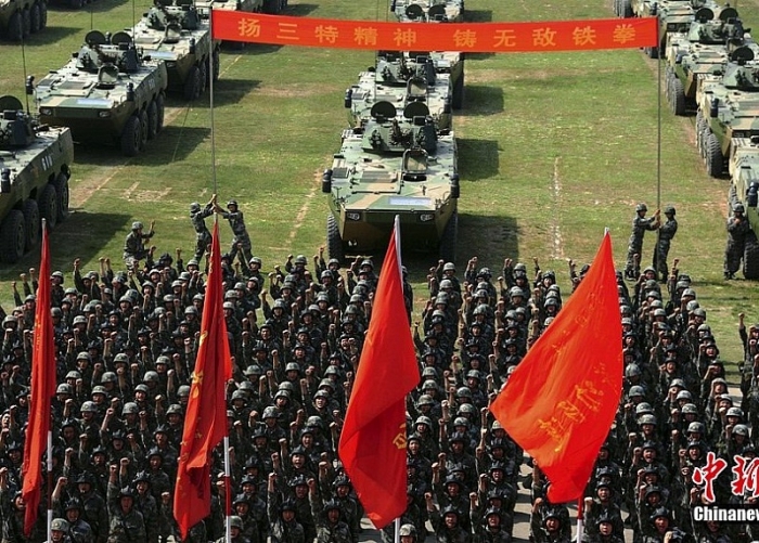 Китай начал военные учения у "подбрюшья" России