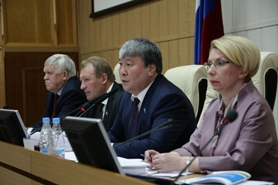 Депутаты изменили бюджет Якутии из-за кризиса