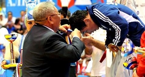 Егор Борисов поздравил Виктора Лебедева с победой на Первых Европейских играх