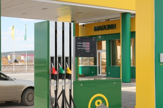 Недолив бензина выявили на автозаправке «Туймаада-нефть»