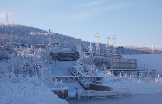 Энергетики: Вилюйскую ГЭС ожидает “катастрофическое половодье”