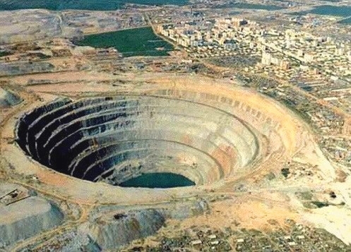 Устанавливаются обстоятельства гибели рабочего в шахте рудника «Мир»