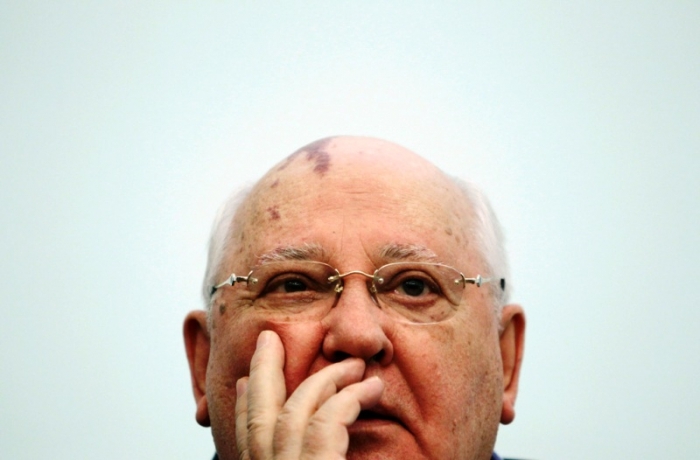 «КП»: Горбачев признал антиалкогольную кампанию ошибкой