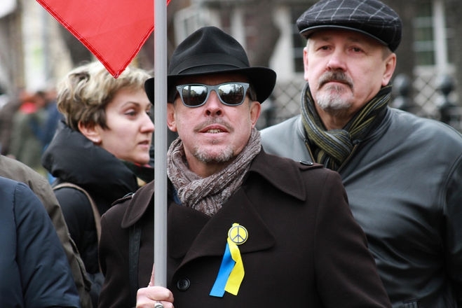 Макаревич "нес чушь" и его избили украинские военные