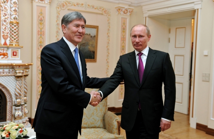 Глава Киргизии прибыл в Петербург для встречи с Путиным