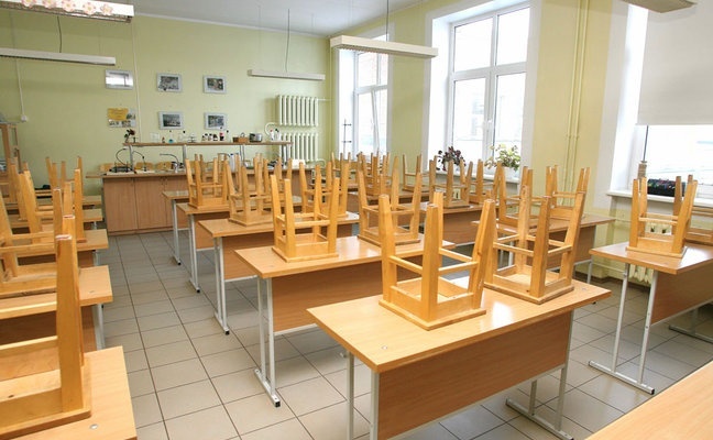Директор районной школы обвиняется в присвоении учительских премий 