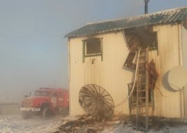 Следователи устанавливают обстоятельства гибели людей при пожаре в селе Борогонцы