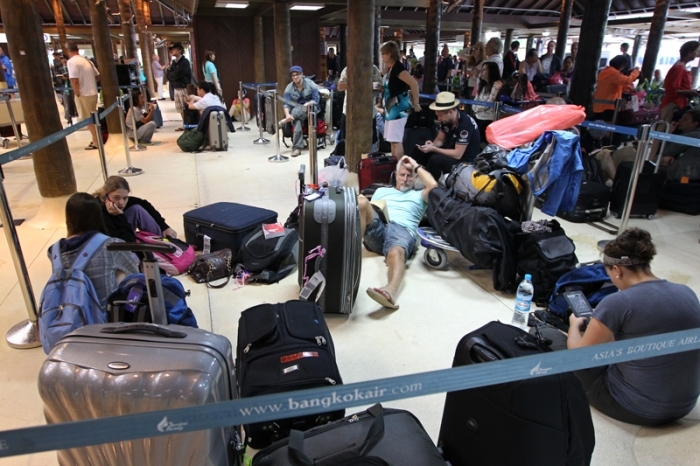 Большая группа российских туристов не может вылететь из Бангкока