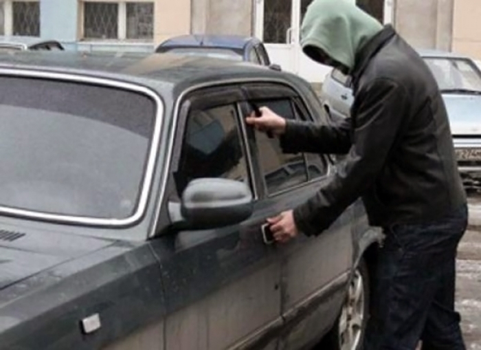 Полиция задержала 16-летнего подростка, подозреваемого в трех автоугонах в Ленске