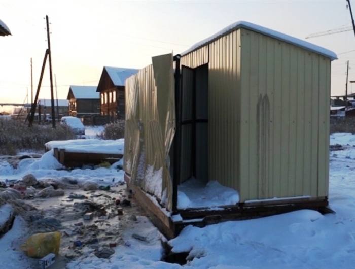 Где сел, там и наклал: туалетный вопрос в Якутске зашел в тупик (видеорепортаж)  