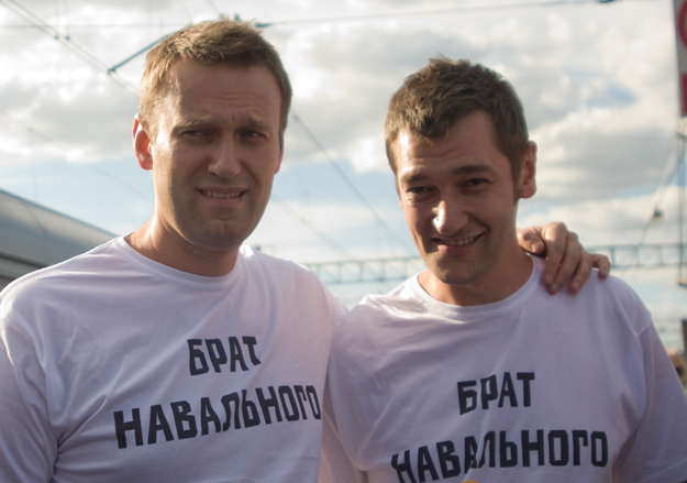 Заседание по делу братьев Навальных завершилось - приговор будет вынесен 15 января