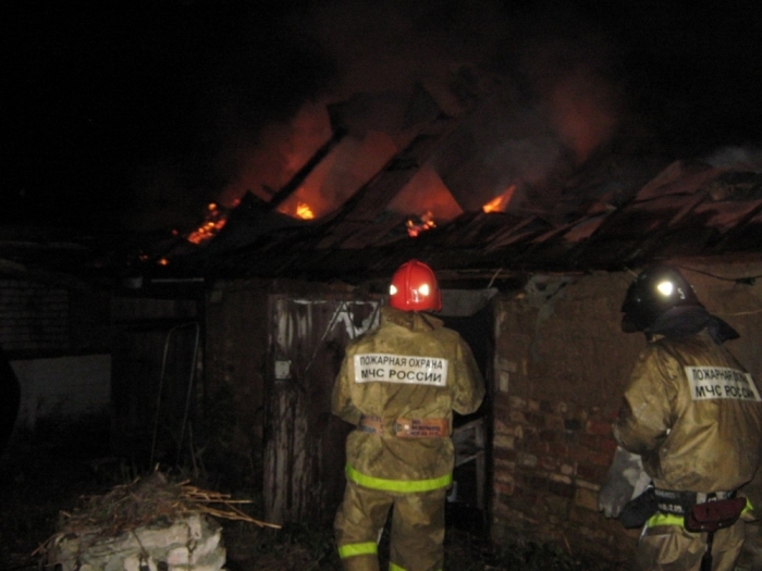 Пожарными спасены три единицы техники и гараж в с. Кытаанах Чурапчинского района