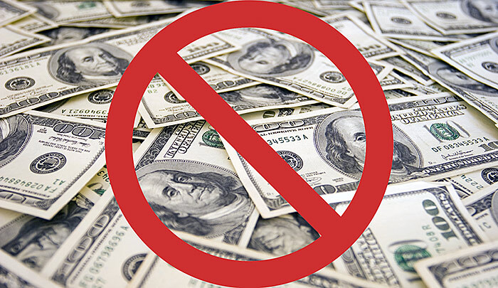 Покупку и хранение доллара хотят запретить в России 