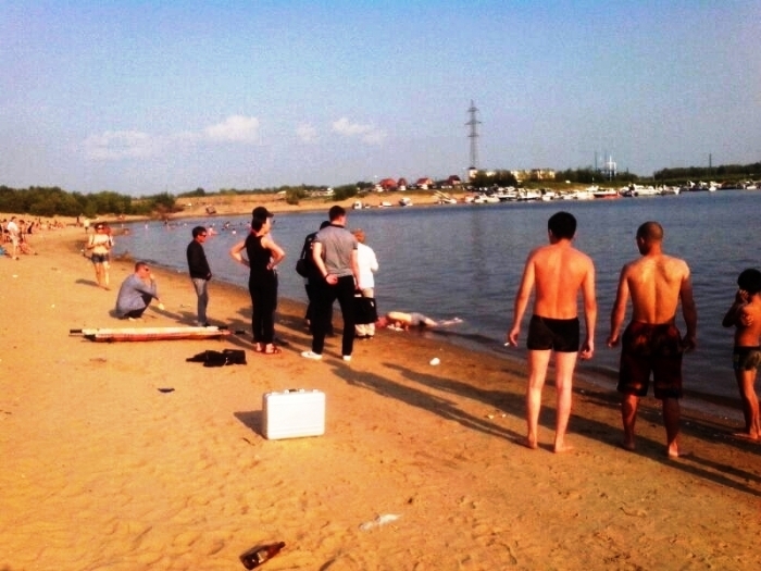 На пляже в Якутске обнаружен труп утонувшего мужчины