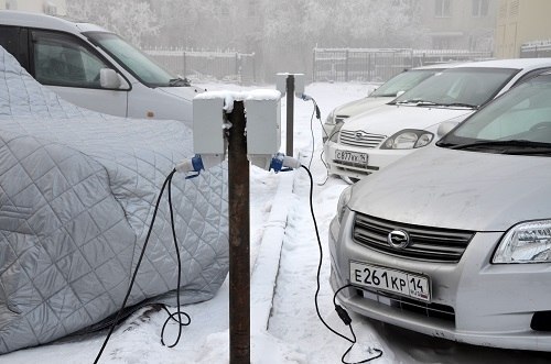 В Якутске заработала первая зимняя автостоянка с электрическим подогревом