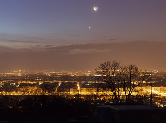 Утром 30 марта будет видно Венеру и Луну