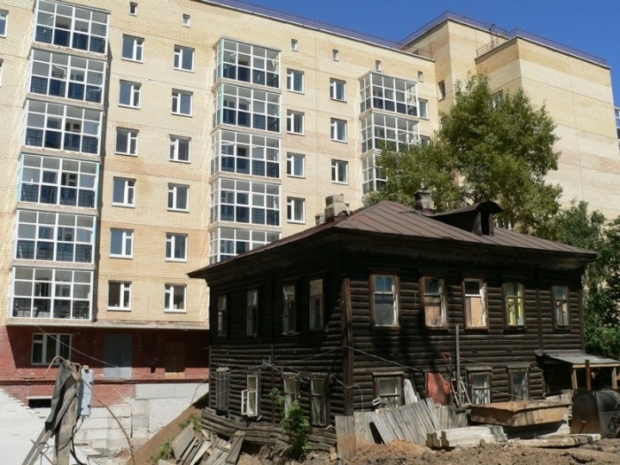 На ликвидацию аварийного жилья Якутии выделено 8,2 миллиарда