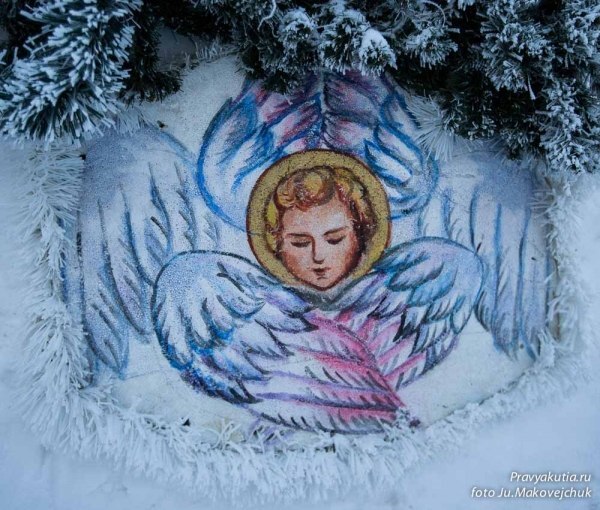 В церквях Якутии готовятся к Рождеству: идет строительство вертепов