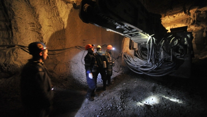 На руднике «АЛРОСА» вода затопила шахту, под землей находятся 100 человек