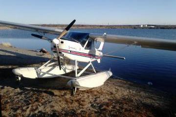 Частный гидросамолет совершил вынужденную посадку на озеро Леонтьевское в Якутии
