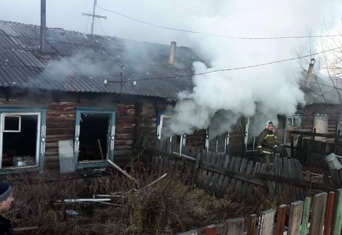 В Алдане ищут поджигателей деревянных домов